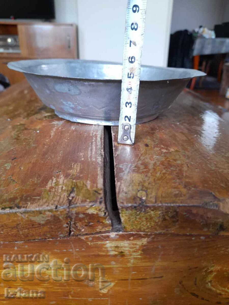 Delivery of Old copper bowl, plate