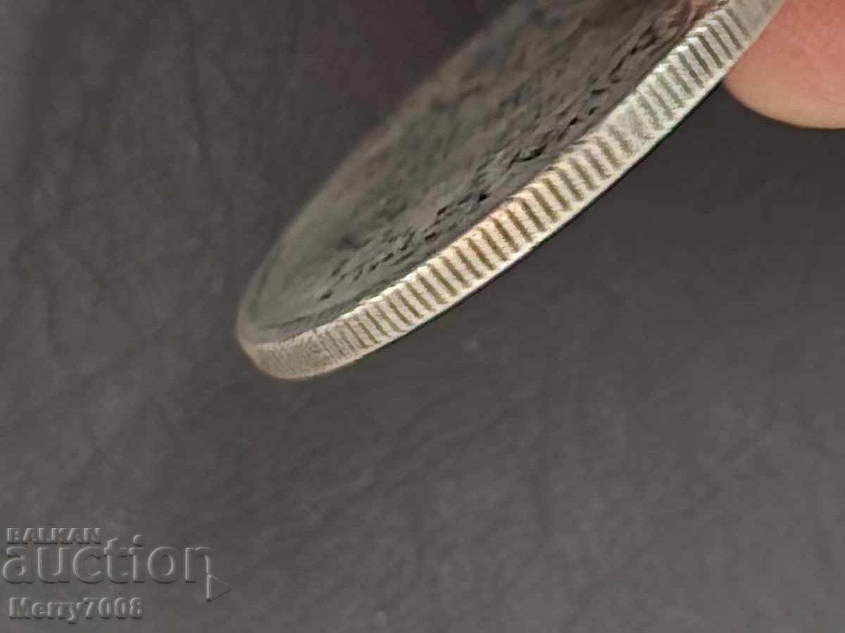 Licitație Vând monedă chinezească cu profilul lui Sun Yat-sen !!!