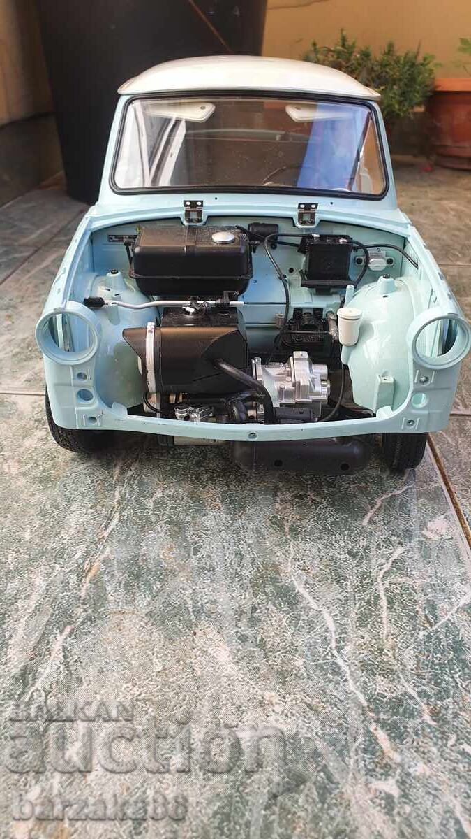 Licitație Model mare de Trabant