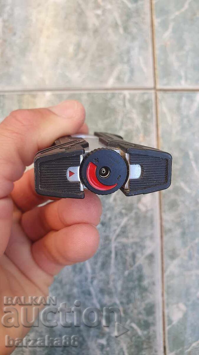 Livrarea Brichetă Dupont cu rezistență