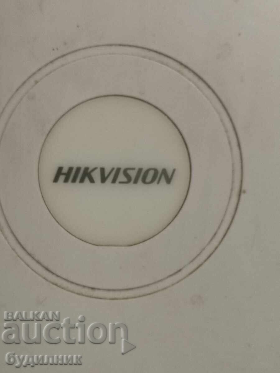 Дивиер с диск. Перфектно състояние. Работещ за 8 камери. Суп - 5