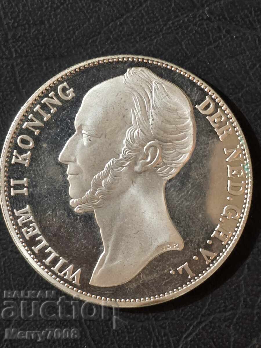 Vând monedă de colecție din argint de 1 gulden !!!