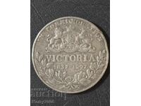 Монета е произведена в чест на юбилея на кралица Виктория !