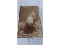 Снимка Тлачене, Оряховско Жена и малко момиченце 1917