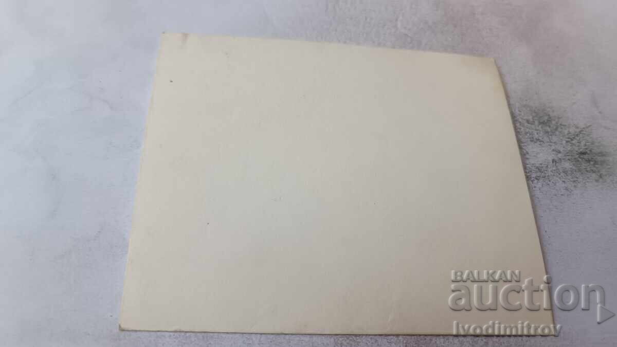 Fotografie Două fete pe plajă cu preț € 0.87 | 1.70 BGN