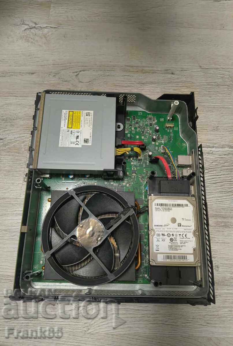 Licitație Joc Xbox One, consolă de jocuri cu 11 jocuri incluse