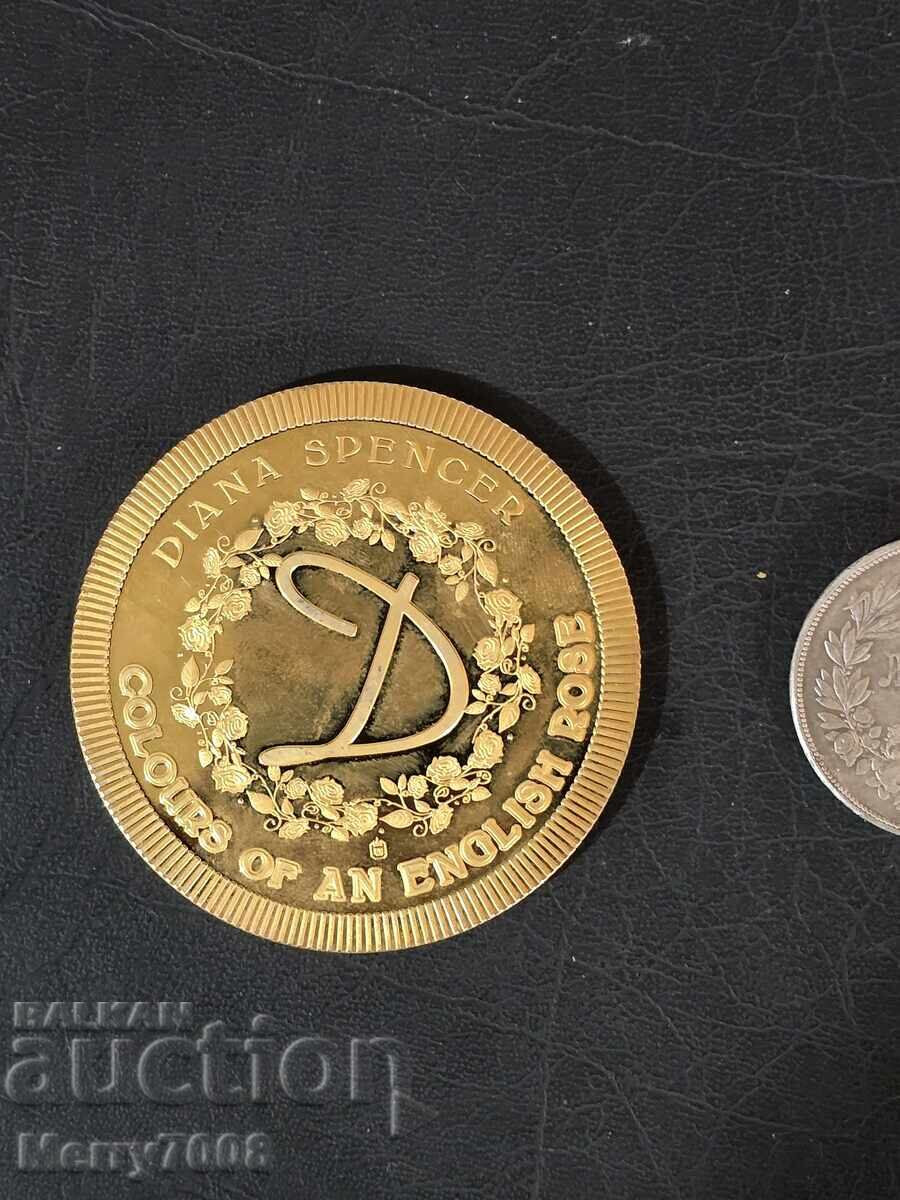 Позлатен колекционерски медал, посветен на принцеса Даяна ! с цена € 15.00 | 29.34 лв.