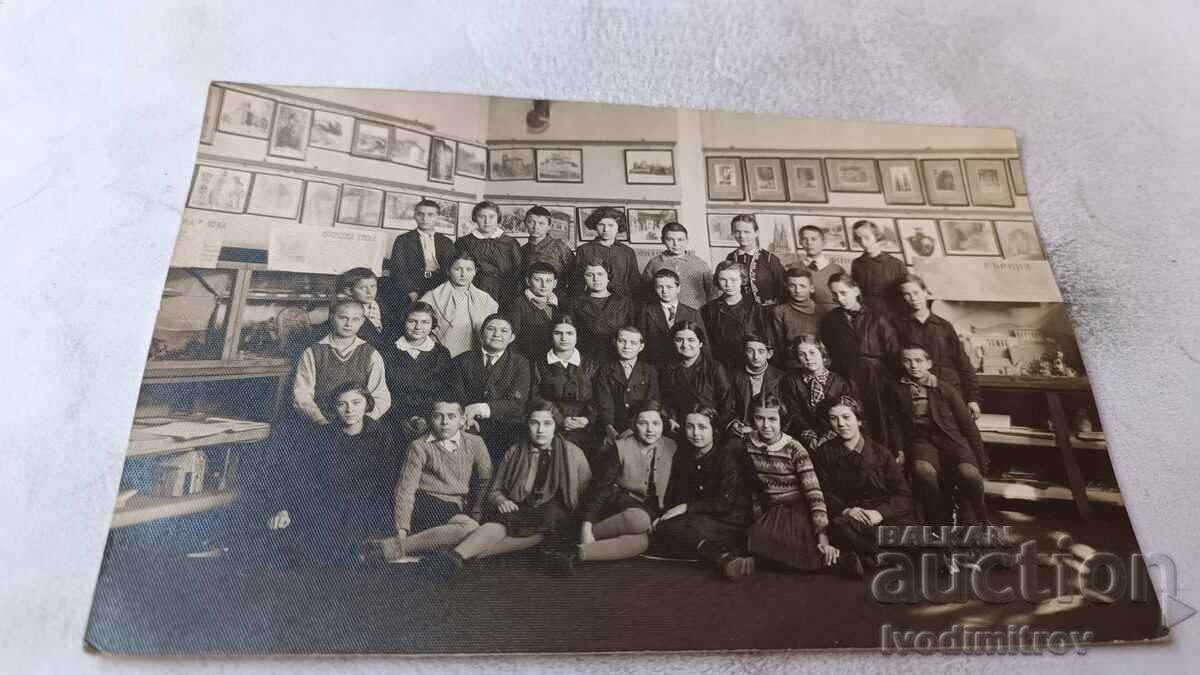 Fotografie Sofia Elevi într-o sală de clasă