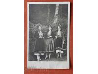 Traditional costumes - Ladzhene