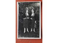 Традиционни Носии