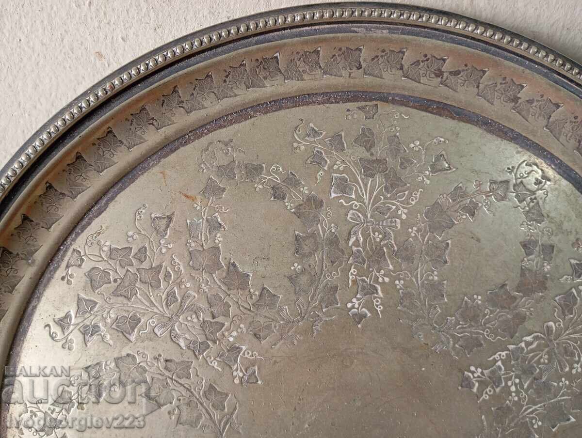 tavă din alamă argintată, platou art deco cu preț € 40.00 | 78.23 BGN