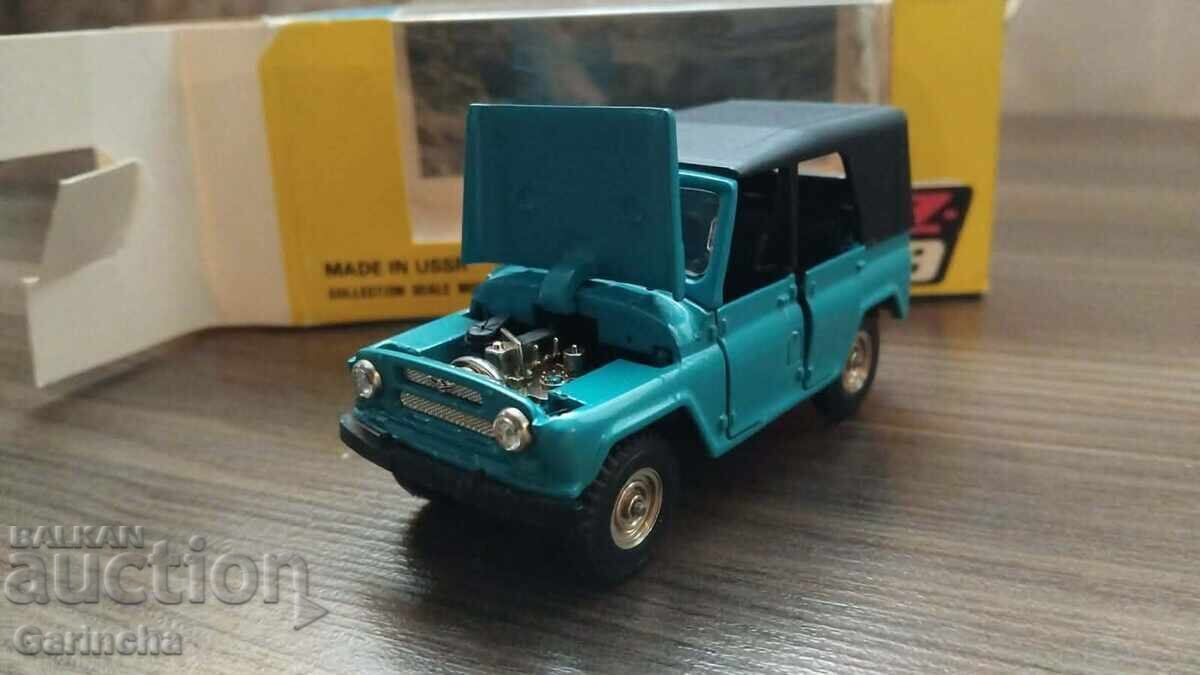 Auction  UAZ 469 1/43 USSR USSR A34
