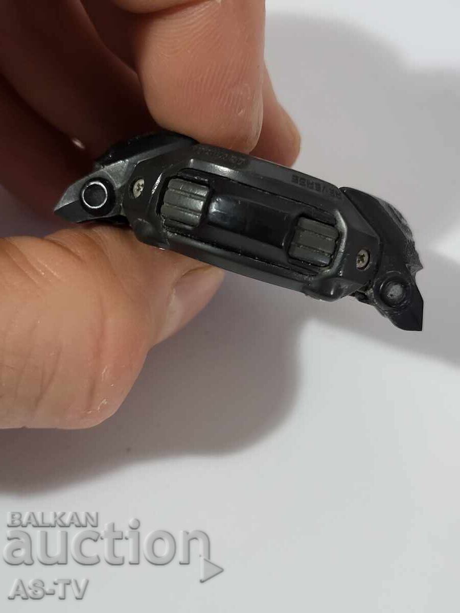 Auction  Casio G-Shock GW002E