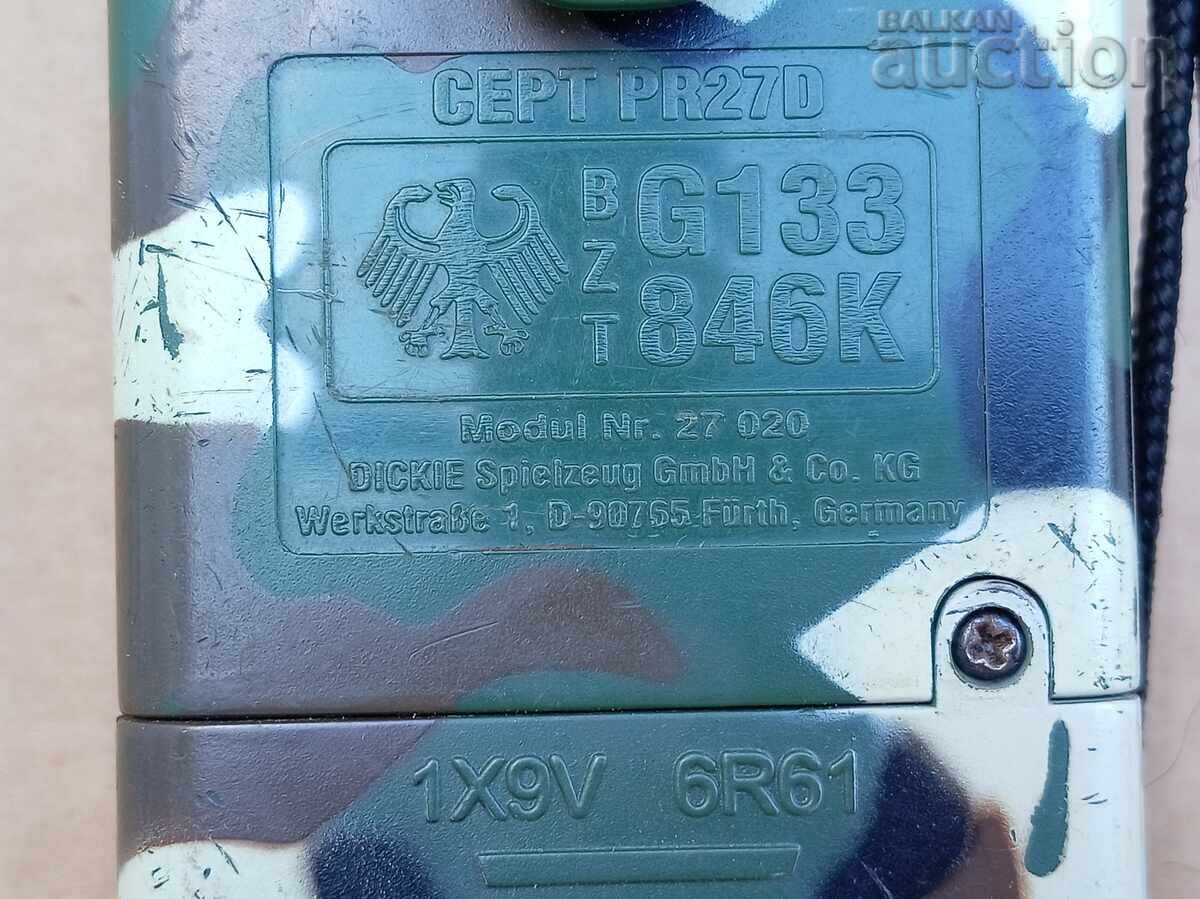 Livrarea Stație radio militară tip walkie-talkie Bundeswehr RFG anii '80