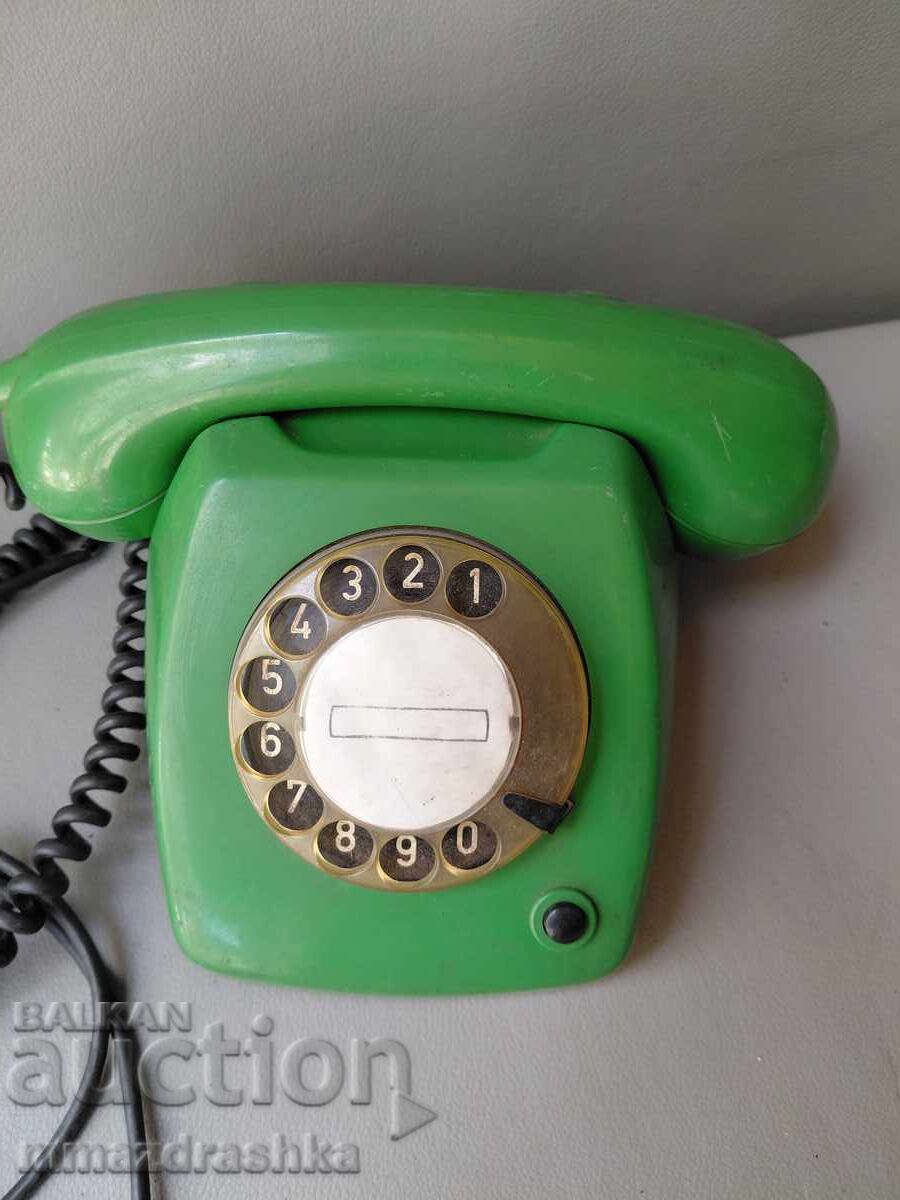 Telefon verde cu disc cu preț € 0.01 | 0.02 BGN