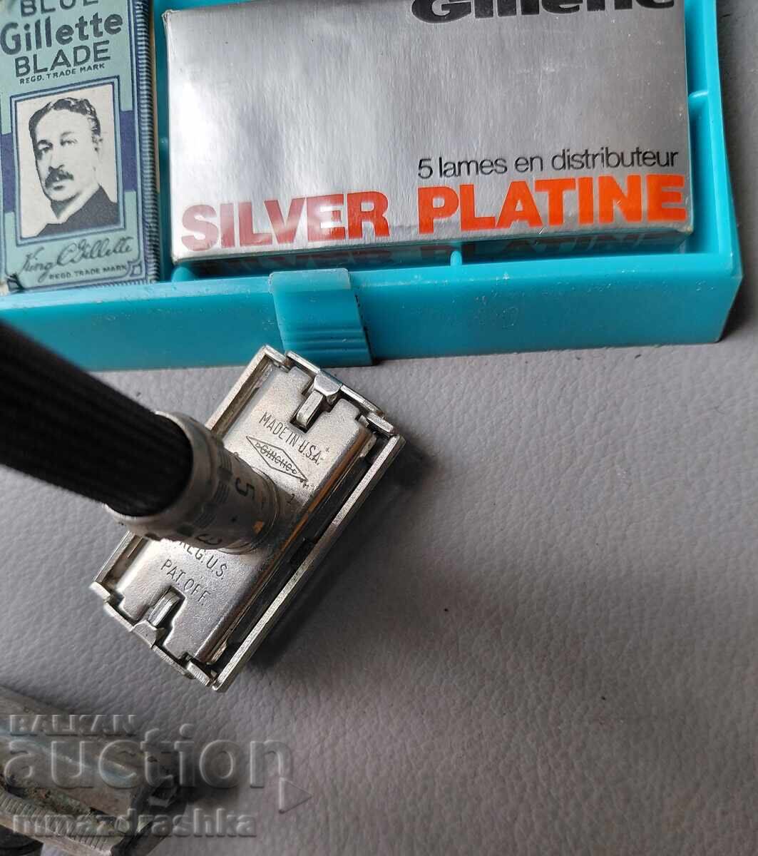 Delivery of Gillette razors with blades