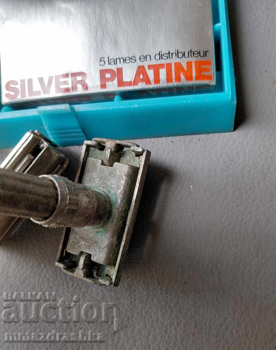 Gillette razors with blades - 5