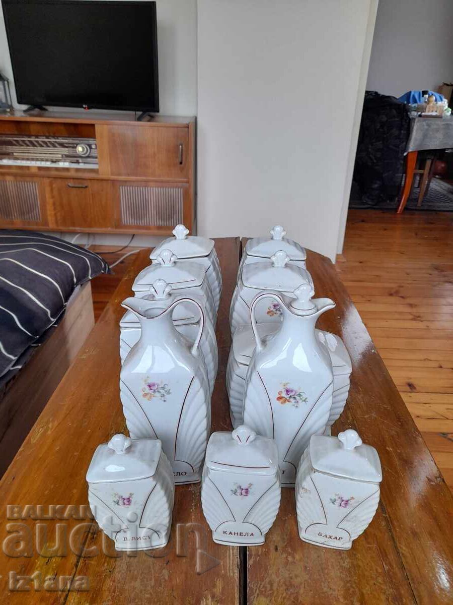 Стар порцеланов комплект за подправки