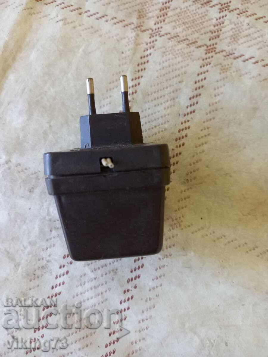 Livrarea Adaptor Izot 0103