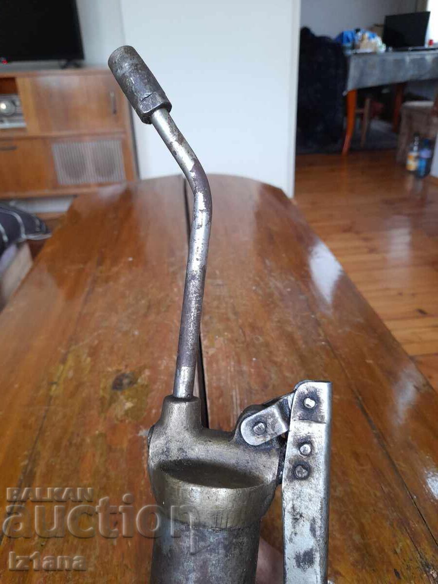 Licitație Gresor vechi, Tecalemit