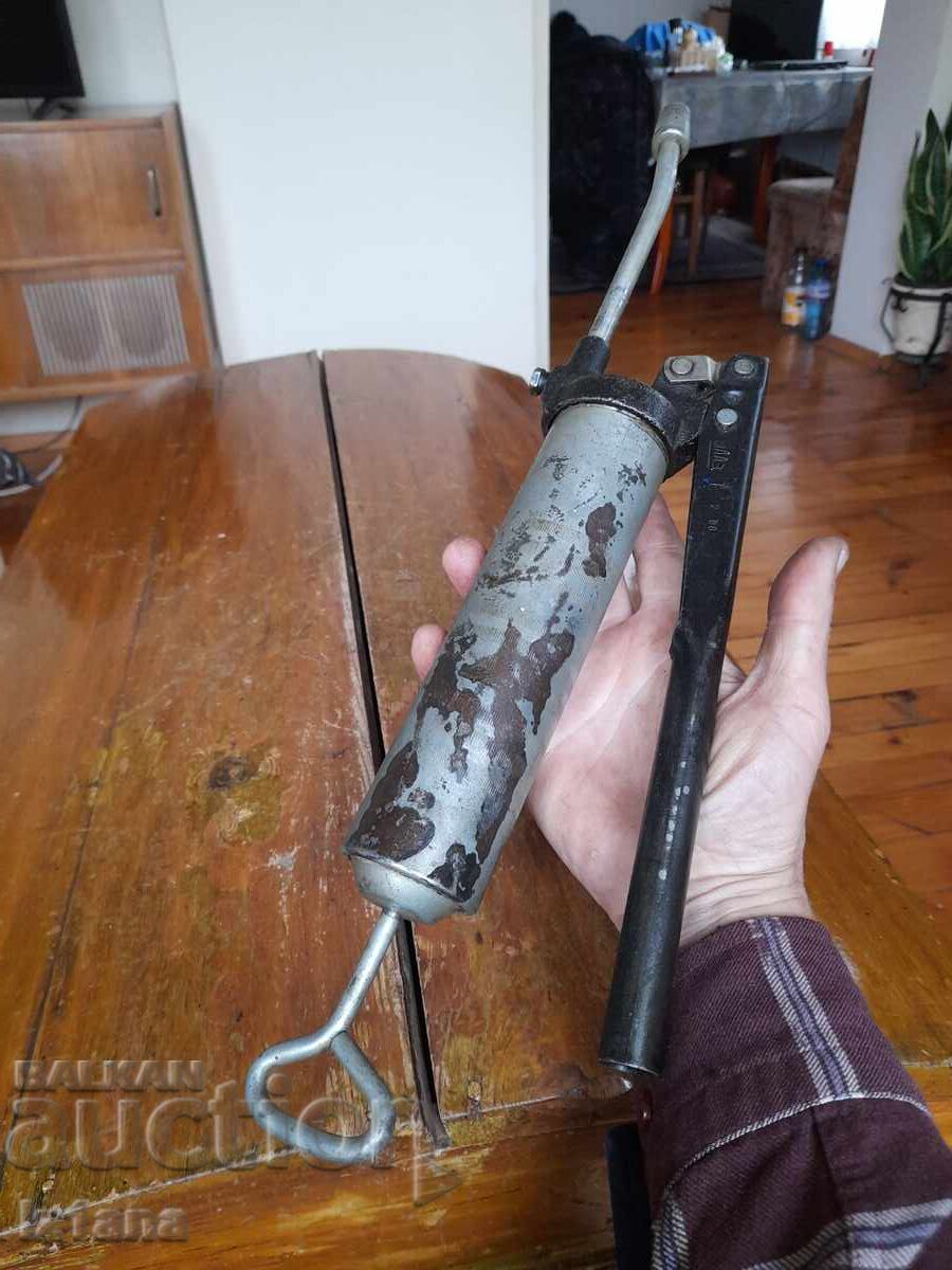 Gresor vechi, Tecalemit cu preț € 30.00 | 58.68 BGN