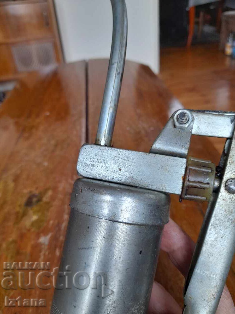 Licitație Gresor vechi, Tecalemit