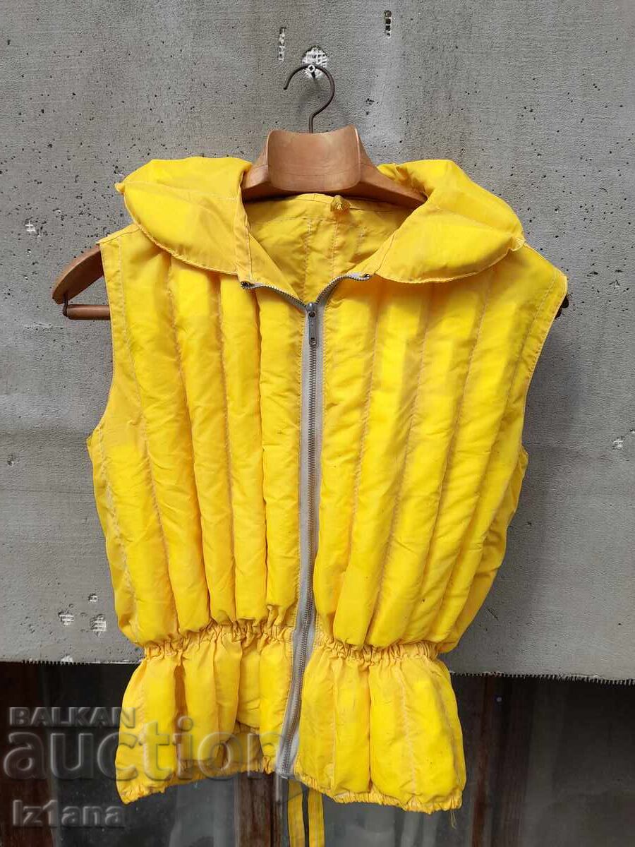 Old life jacket, electric with price € 27.00 | 52.81 BGN