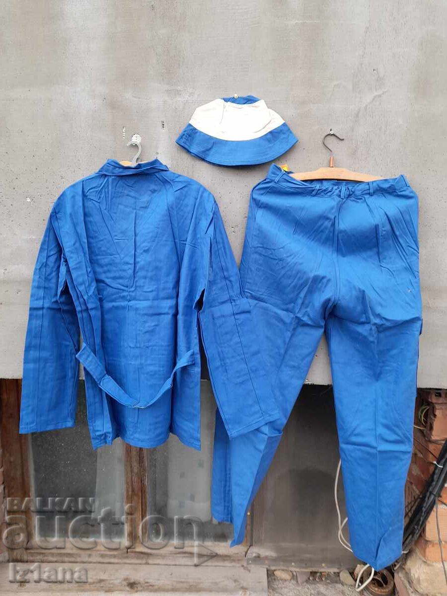 Παράδοση Μεταχειρισμένα ρούχα εργασίας. Χτίζουμε για την πατρίδα