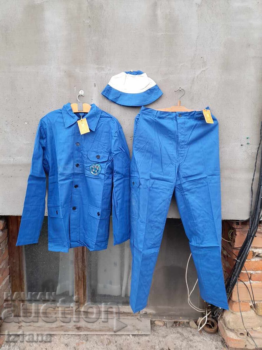 Μεταχειρισμένα ρούχα εργασίας. Χτίζουμε για την πατρίδα