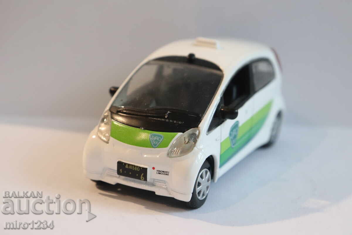 Licitație 1/43 PEUGEOT TAXI MAȘINUȚĂ JUCĂRIE MODEL