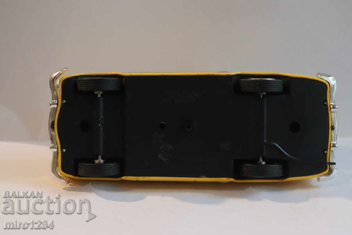 1/43  VOLGA GAZ  ВОЛГА  TAXI ТАКСИ  КОЛИЧКА  ИГРАЧКА   МОДЕЛ - 7