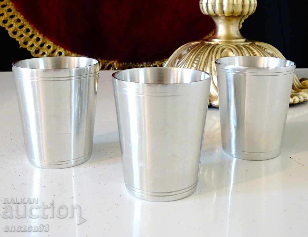 Доставка на Калаена чаша за ракия,рицар,пушки,орел.