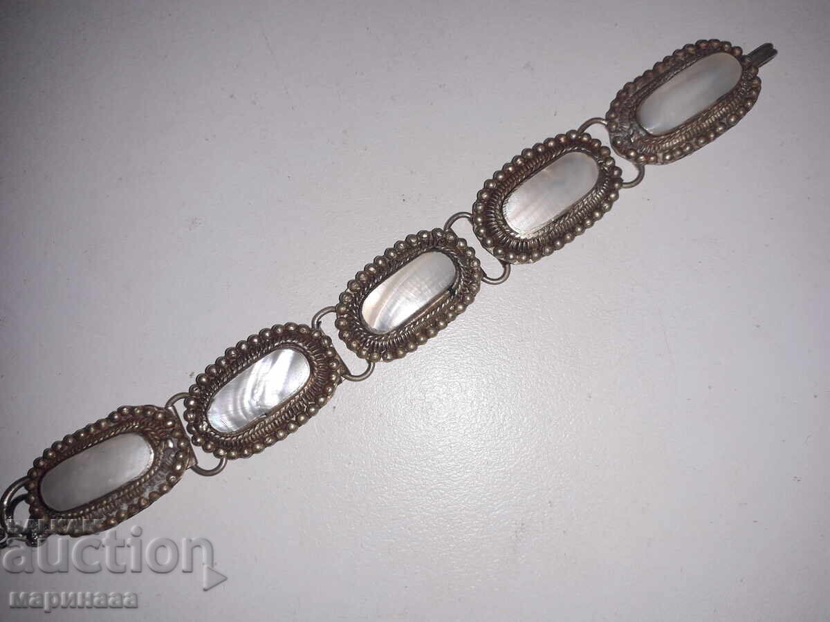 СТАРИННА ГРИВНА. БРОНЗ, СЕДЕФ с цена € 5.00 | 9.78 лв.