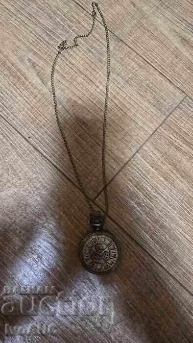 Доставка на Джобен часовник с верижка в vintage стил