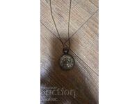 Vintage style pocket watch with chain