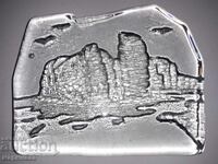 PRESPAPIE. 952 GR. SUEDIA