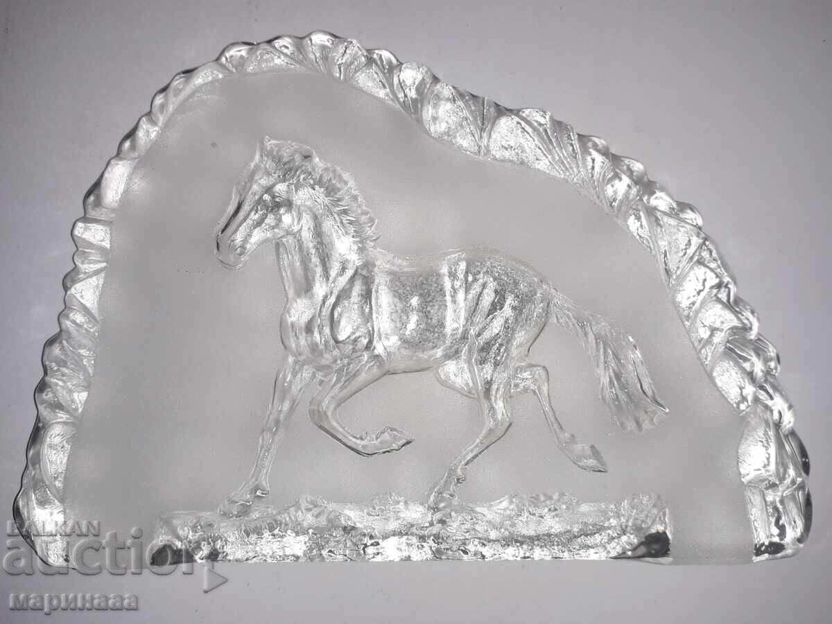 ΜΕΓΑΛΟ ΒΑΡΙΔΙ ΧΑΡΤΙΟΥ. 1,653 ΚΙΛΑ. ΣΟΥΗΔΙΑ με τιμή € 15.00 | 29.34 BGN