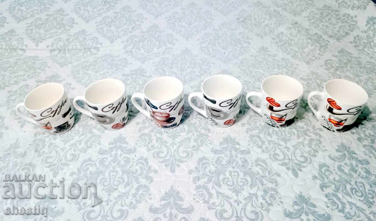 Licitație Set Elegant de Cești Retro pentru Cafea „Muzică și Tradiție”