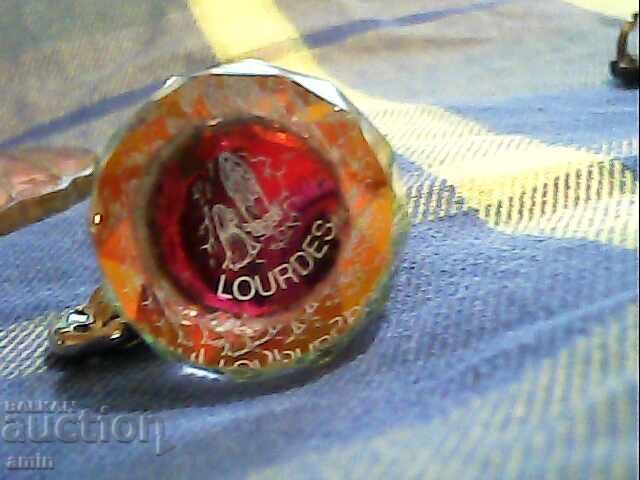 Auction  beautiful crystal pendants 15g