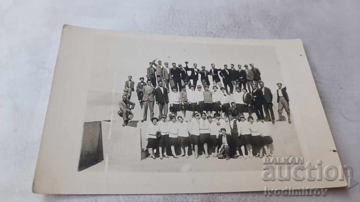 Снимка Пловдивъ Младежи и девойки на баните при р. Марица