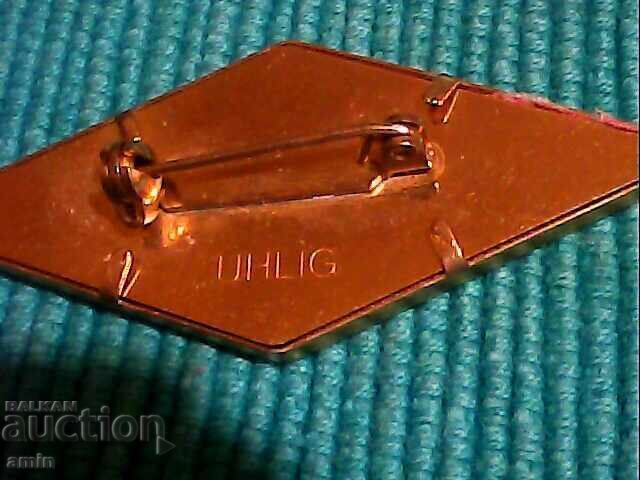 Аукцион красиви маркови позлатани брошки