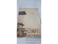 Снимка Скок от висока кула в плувен басейн