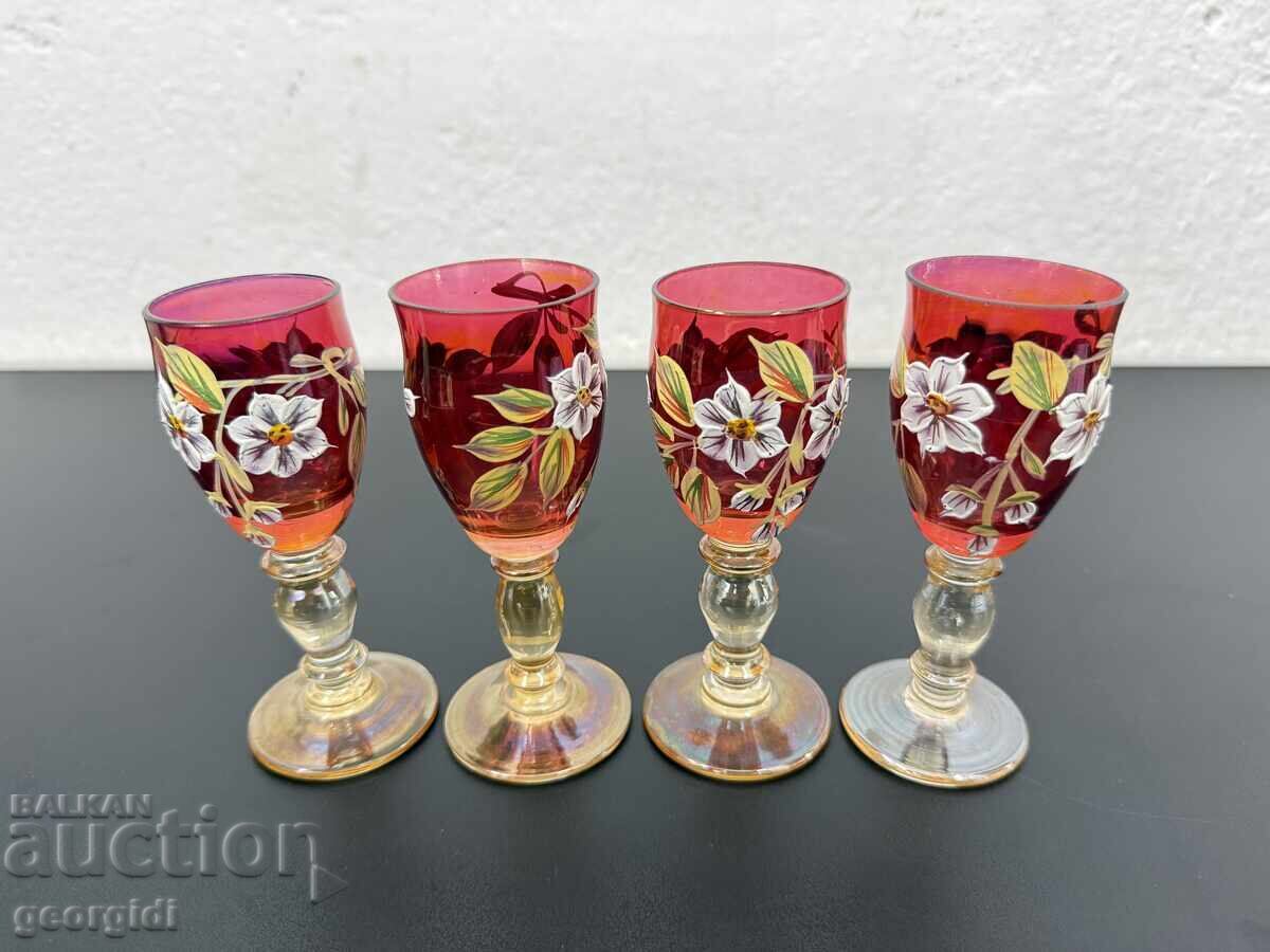 Pahare vintage vechi pentru aperitiv / lichior. Nr. 8130 cu preț € 38.00 | 74.32 BGN