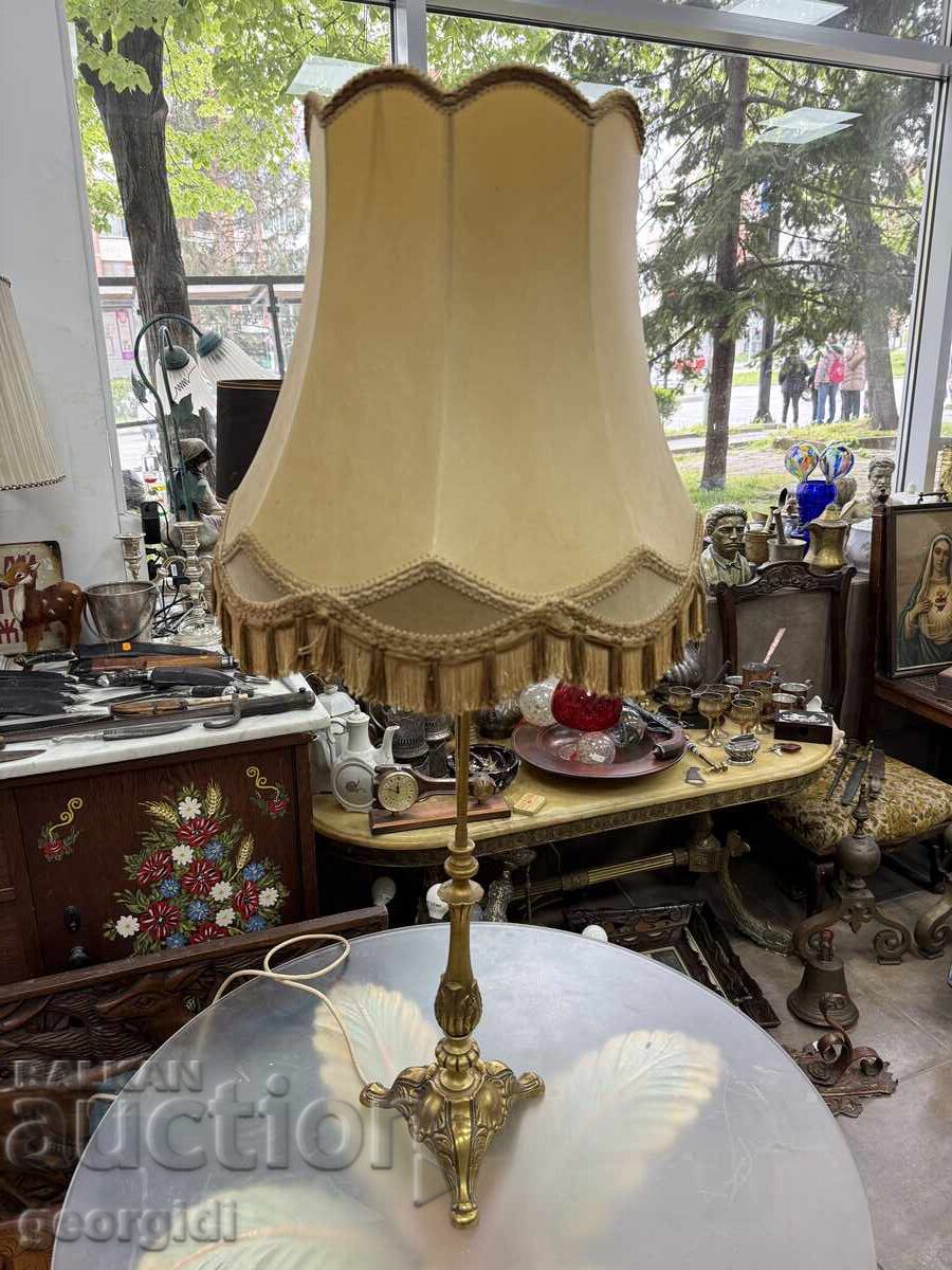 Livrarea Lampă vintage clasică din bronz. Nr. 8131
