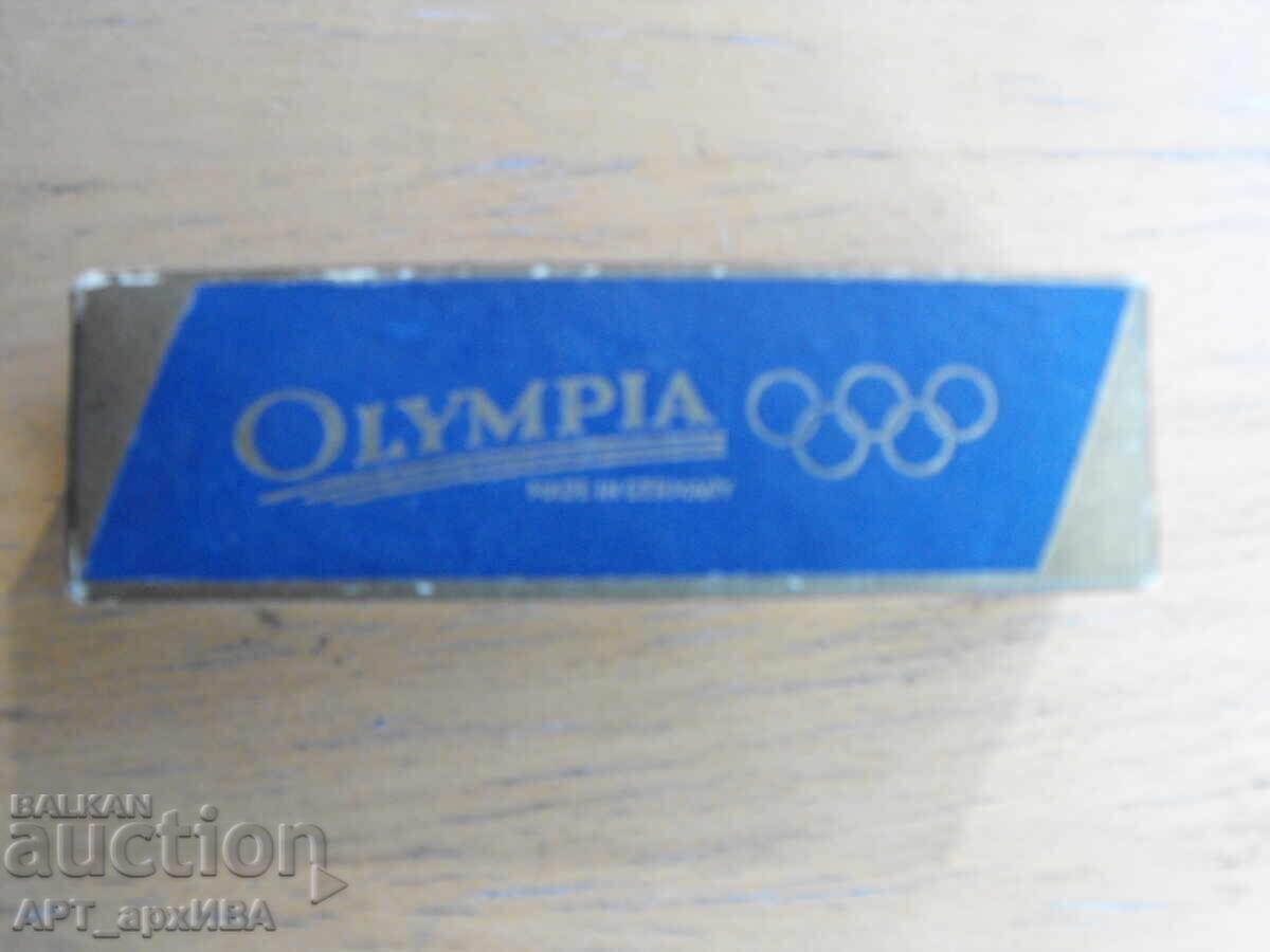 Παιδική φυσαρμόνικα. Επιγραφή: COBOLD. Κουτί: OLIMPIA με τιμή € 9.50 | 18.58 BGN