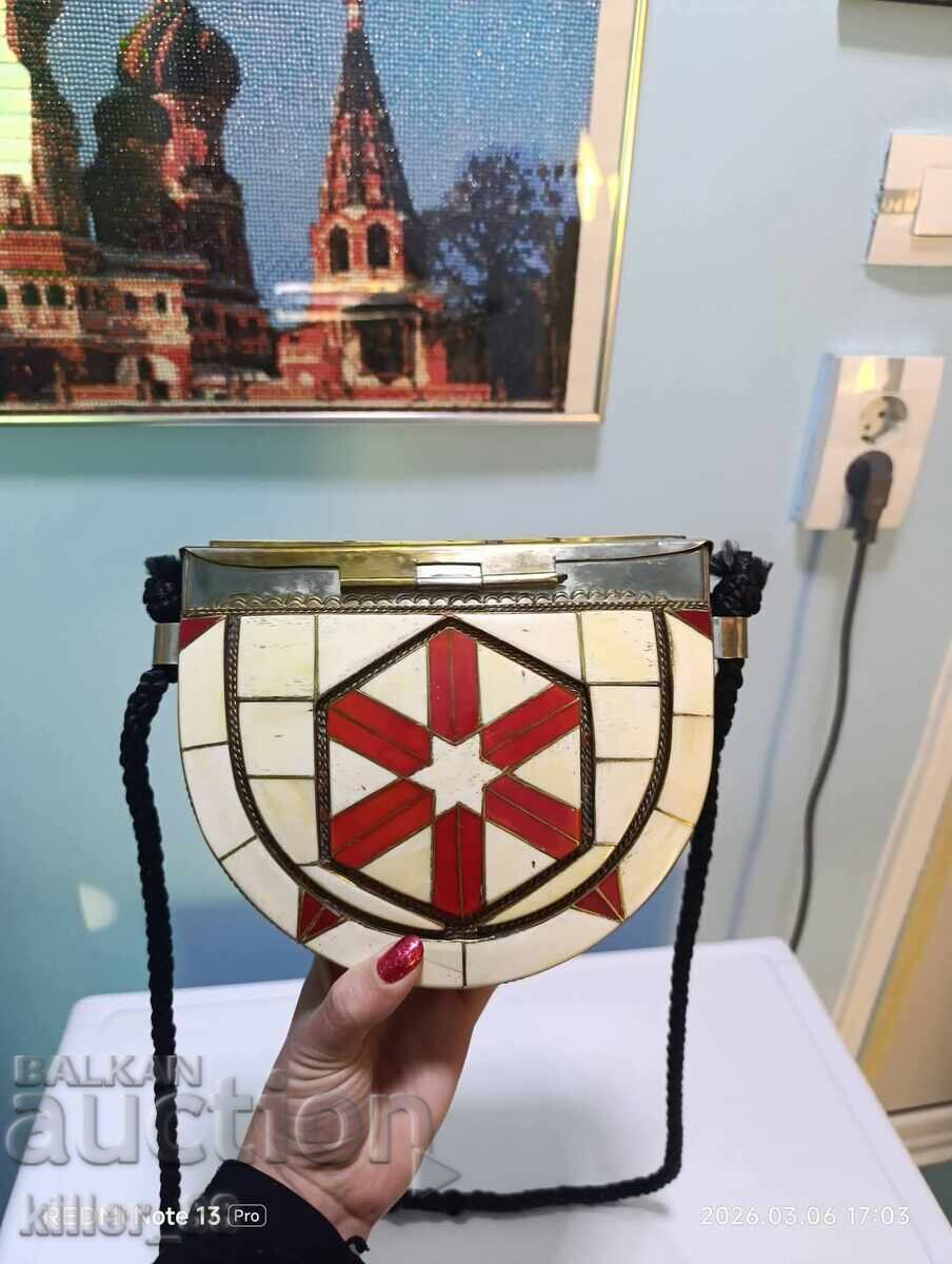 Vintage чанта естествена кост с цена € 65.00 | 127.13 лв.
