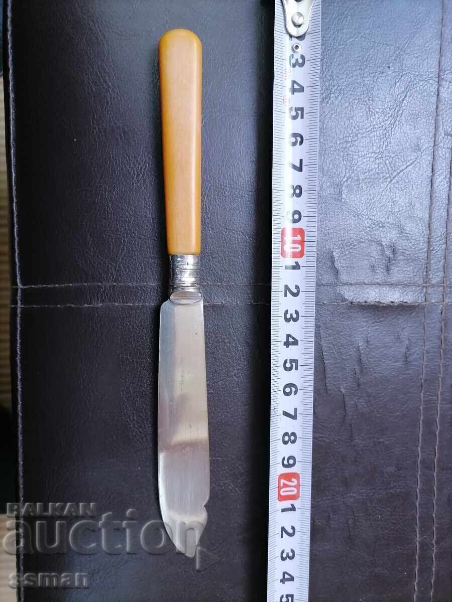 Cuțit de pescuit vechi Sheffield John Yeomans argint 1911 cu preț € 12.00 | 23.47 BGN Cuțit de pescuit vechi Sheffield John Yeomans argint 1911 cu preț € 12.00 | 23.47 BGN