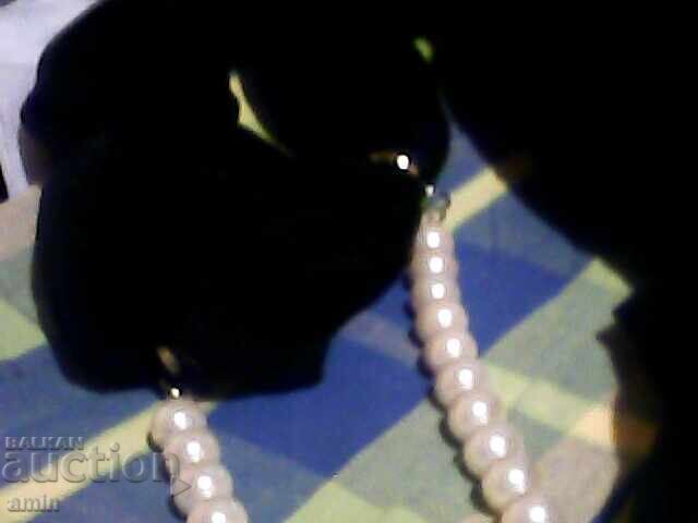 Auction  Beautiful necklace of glass pearls 10mm 20mm