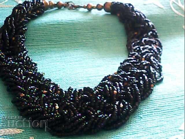 старо красиво колие от маниста