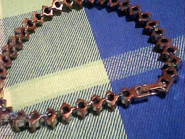 Όμορφο βραχιόλι τένις μεταχειρισμένο με τιμή € 15.00 | 29.34 BGN